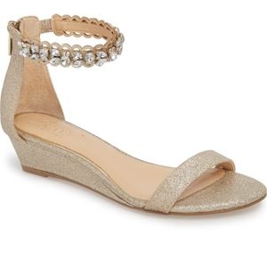 NWT Jewel Badgley Mischka Ginger Gold Wedge Heel